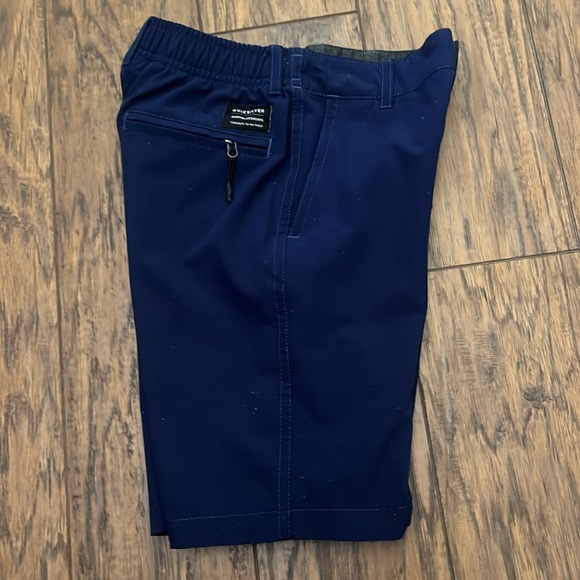 Quicksilver Shorts - Picture 4 of 7